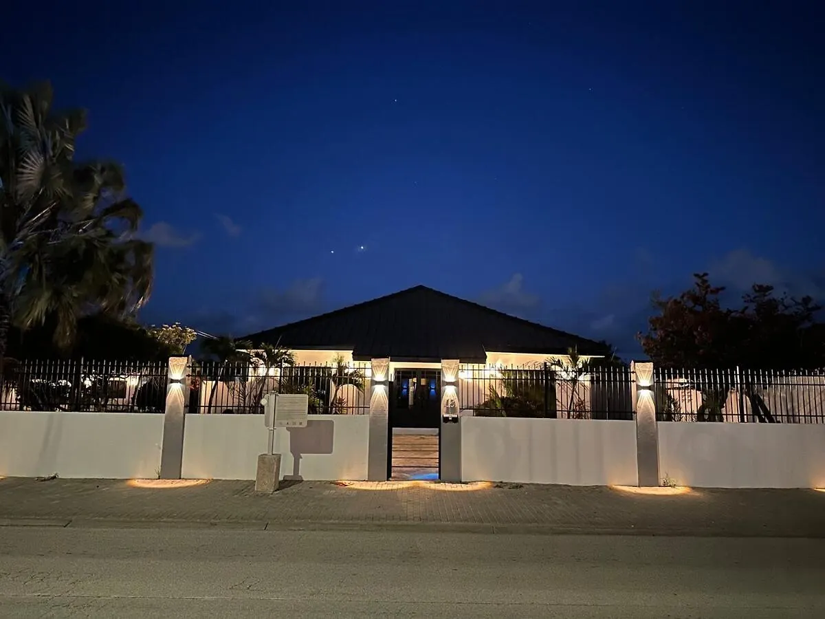 אורנג'סטאד Eagle Stays Aruba-New Luxurious One Bedroom Apartment Near Eagle Beach!